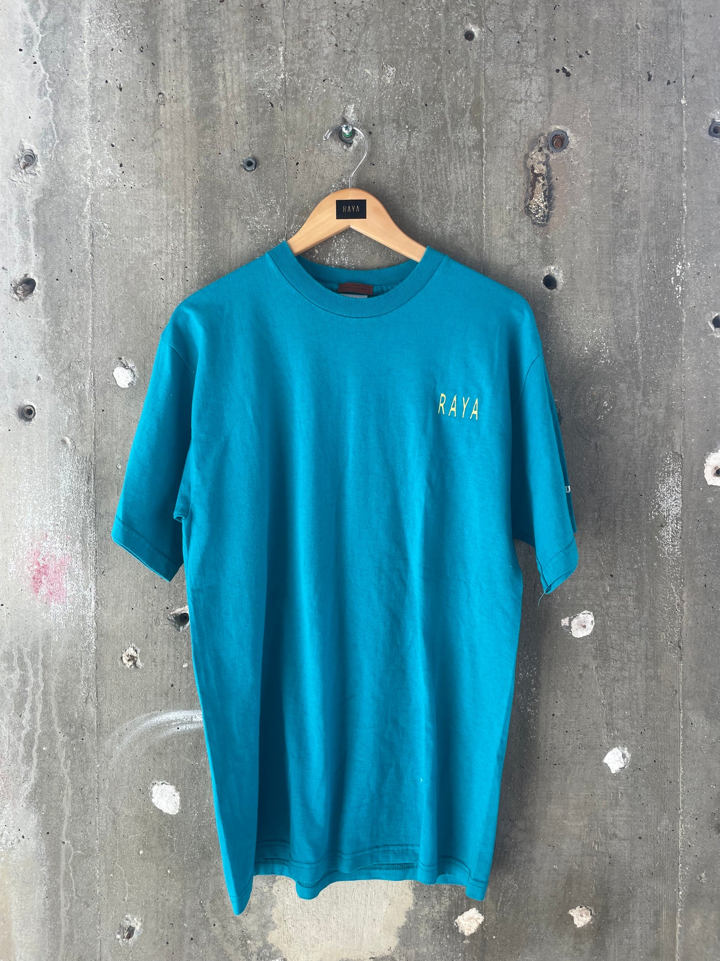 RAYA Vintage Logo T