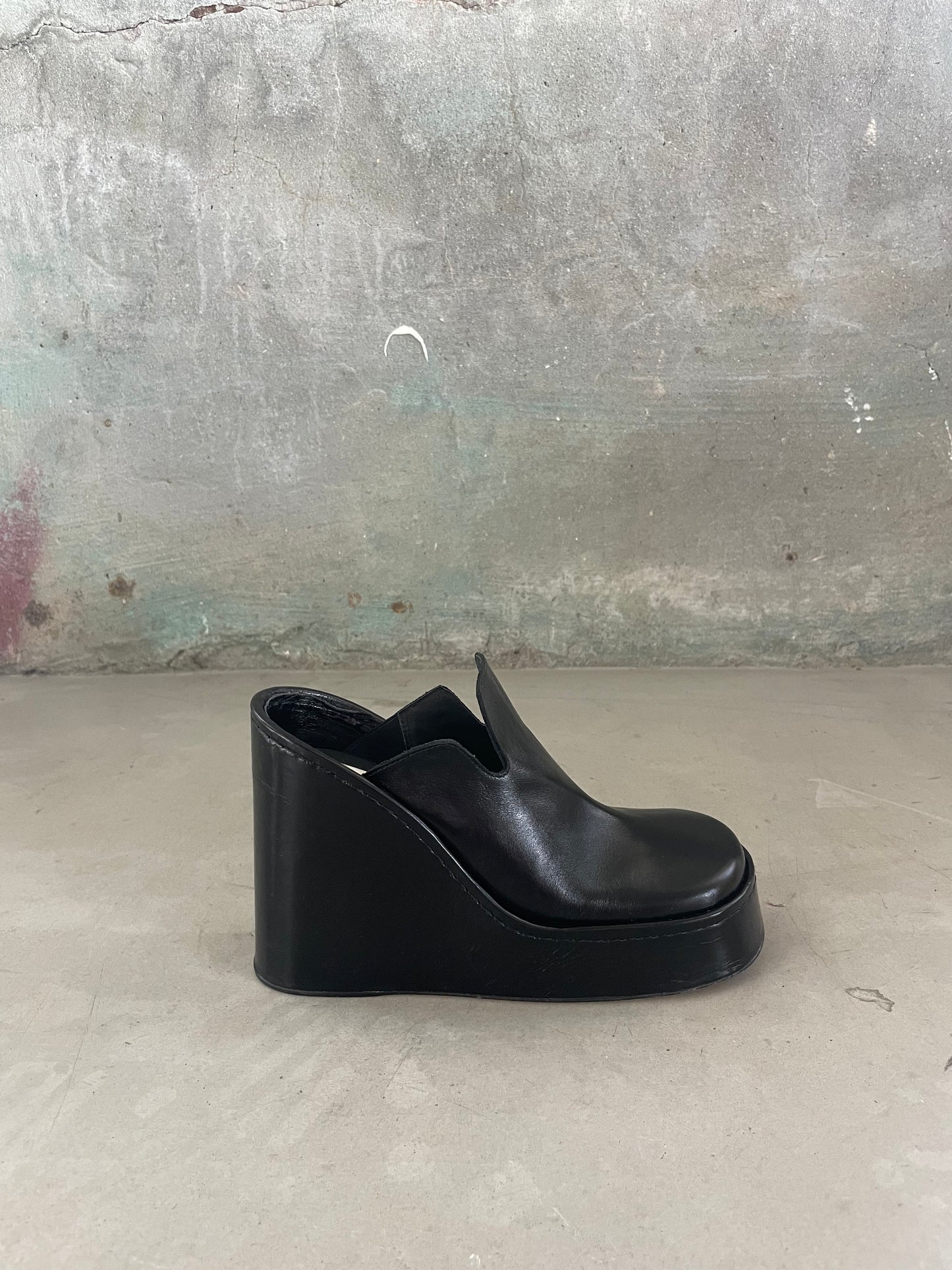 Kiho Black Mules