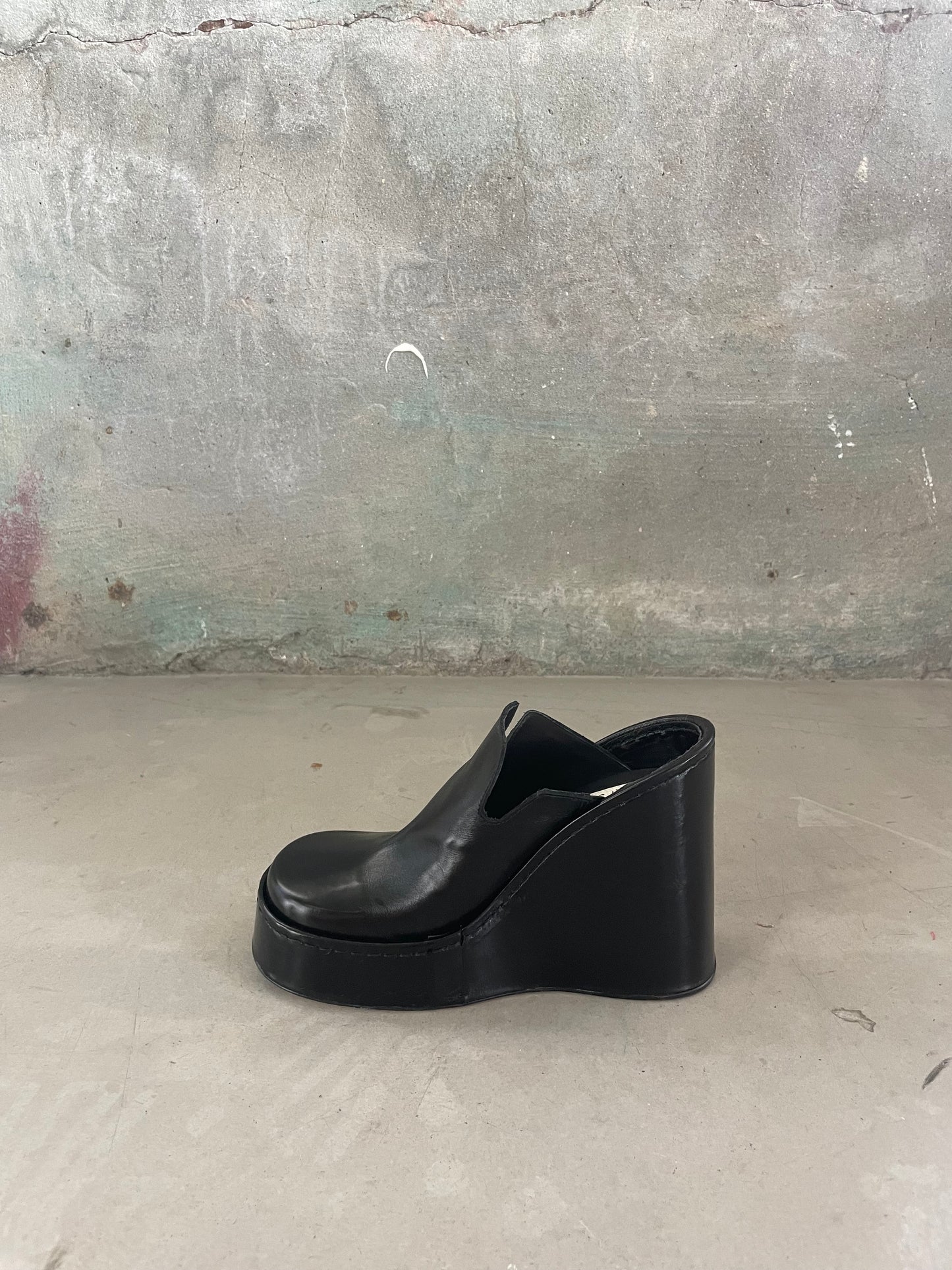 Kiho Black Mules